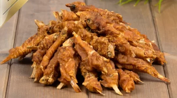 kleine Fische mit Huhn ummantelt